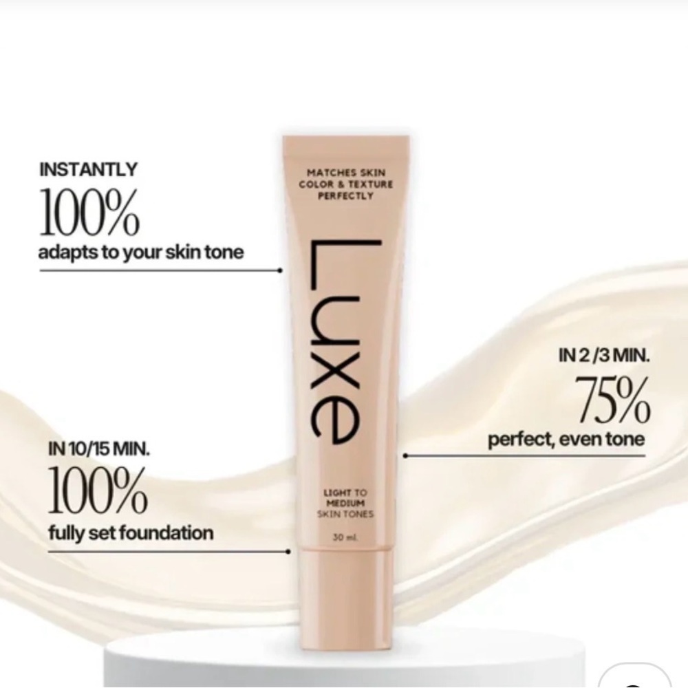 Luxe color changing foundation matches skin color perfect- for medium skin tones - Picture 3 of 16